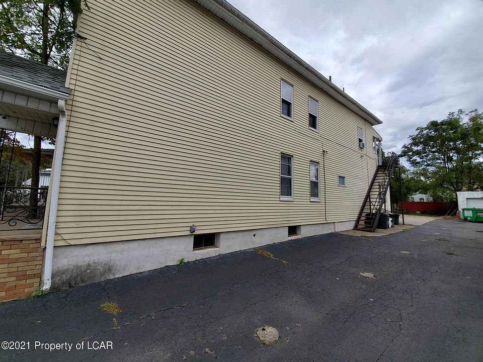 2nd image of 284 Barney St