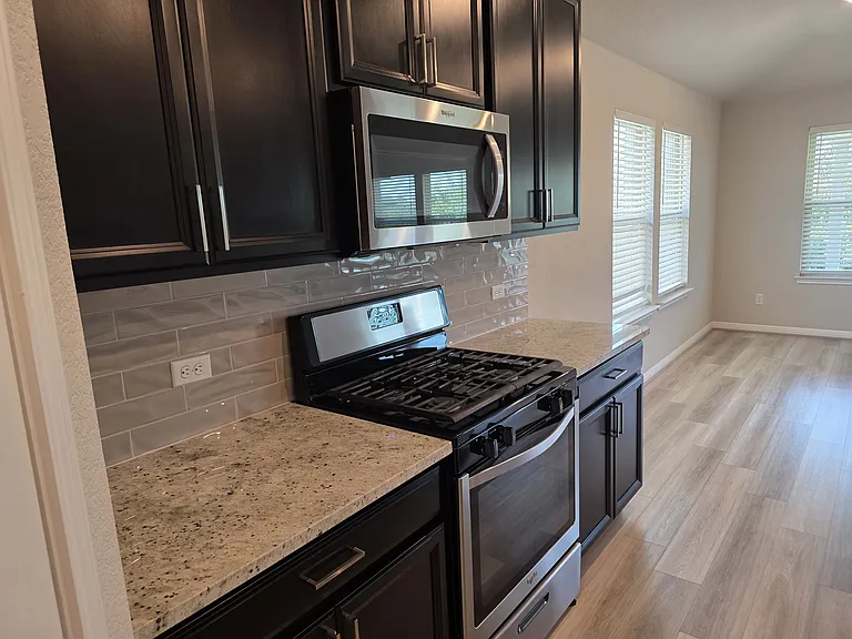 1609 Gerald Ln — Photo 9