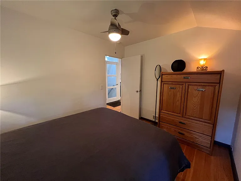 24 Menlo Pl #UPPER — Photo 13