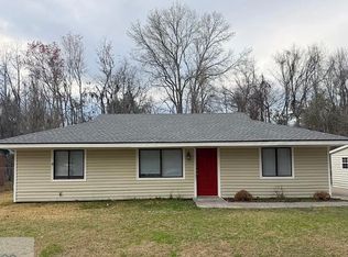901 Copeland Dr, Hinesville, GA 31313