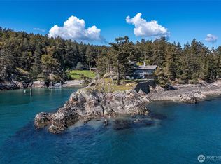 2403 Obstruction Pass Rd, Olga, WA 98279