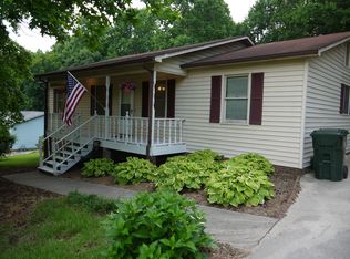 6 Sharon Dr, Thomasville, NC 27360