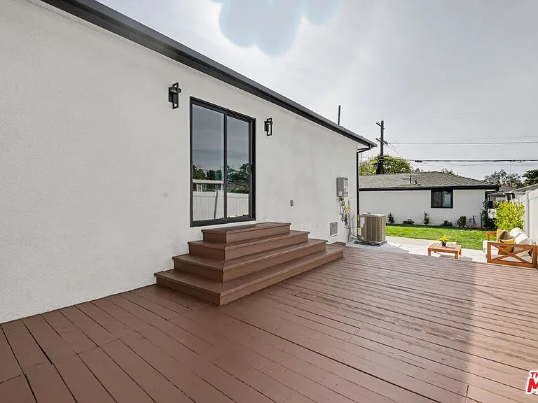 2831 Overland Ave — Photo 49