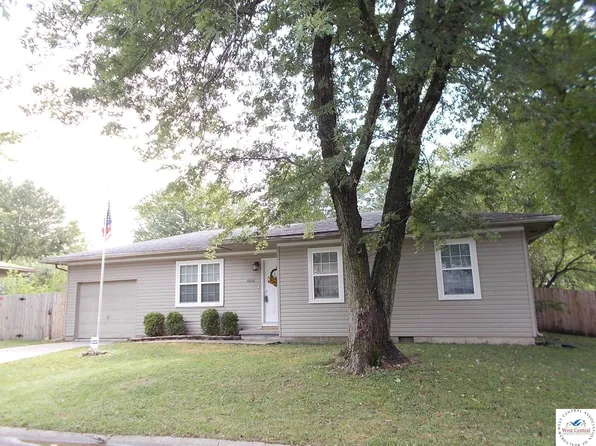 6008 Blue Jay Blvd, Sedalia, MO 65301