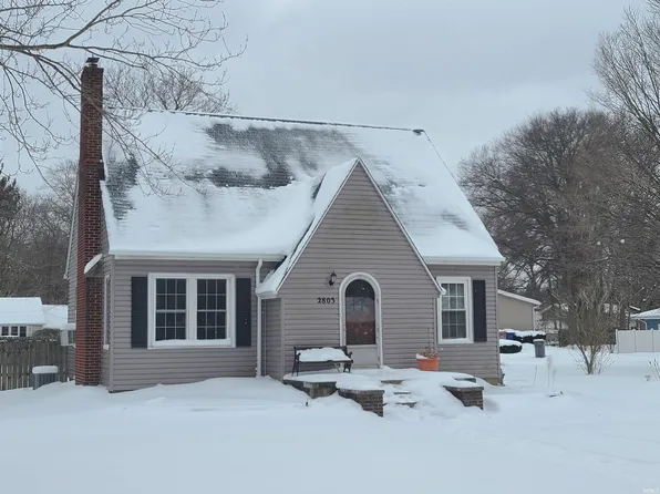 2803 Greenwood Ave, Trail Creek, IN 46360