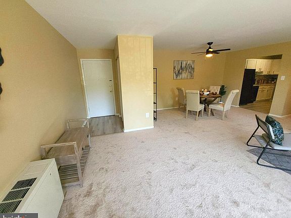 5th image of 4503 Romlon St APT 102