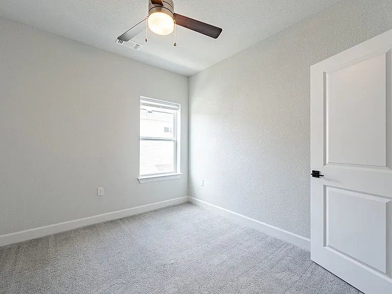 4104 Taniguchi St — Photo 11