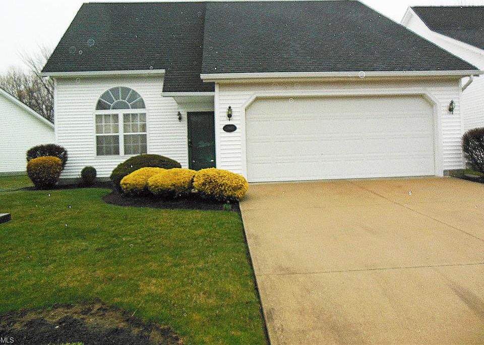 1st image of 740 Cornflower Ln