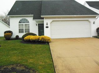 740 Cornflower Ln, Madison, OH 44057