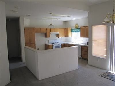 3rd image of 14548 Stonecress St