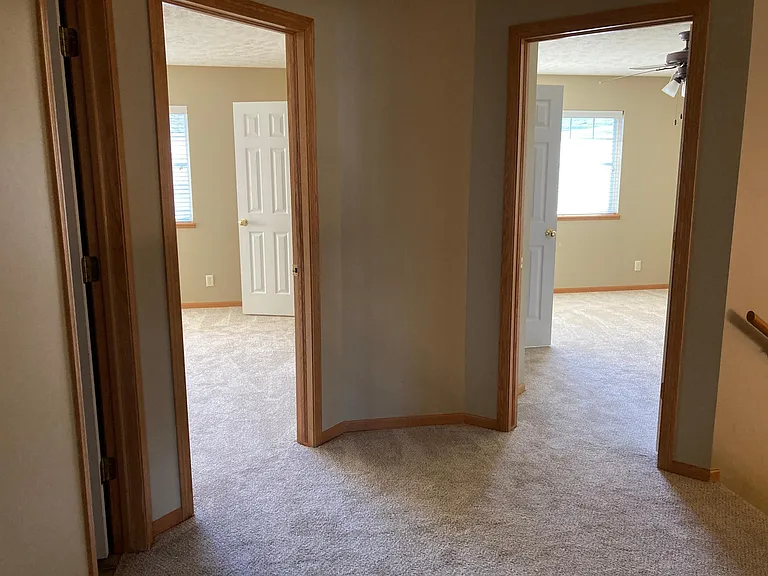 6926 Naples Dr — Photo 20