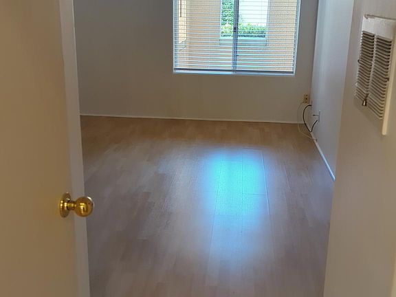 4th image of 312 Por La Mar Cir