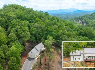 515 Hazels Creek Ln, Franklin, NC 28734