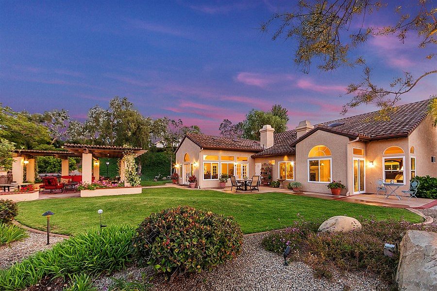1st image of 400 Deseo Ave