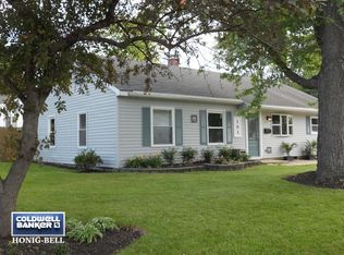 101 Belmont Dr, Romeoville, IL 60446