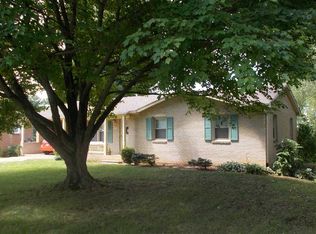 37 Confederate St, Verona, VA 24482