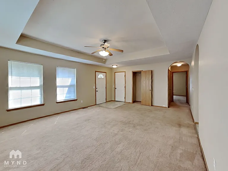 1123 S Brown Ave — Photo 2