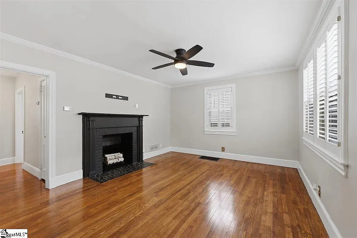 3 bed, 1588 sqft, $2,395 — Photo 1