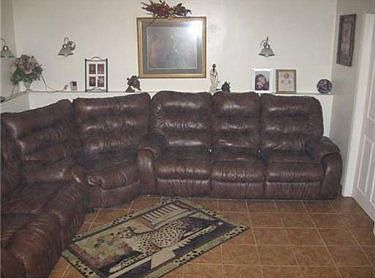 5th image of 3220 Davison Ave