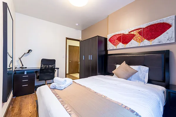 Rented by Townhouse Apartments | media 9