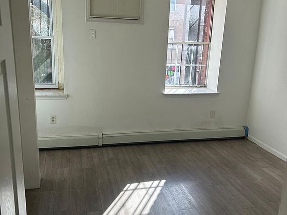 4th image of 130 S 1st St #2A