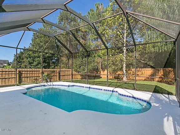 021_Pool (1024x683)