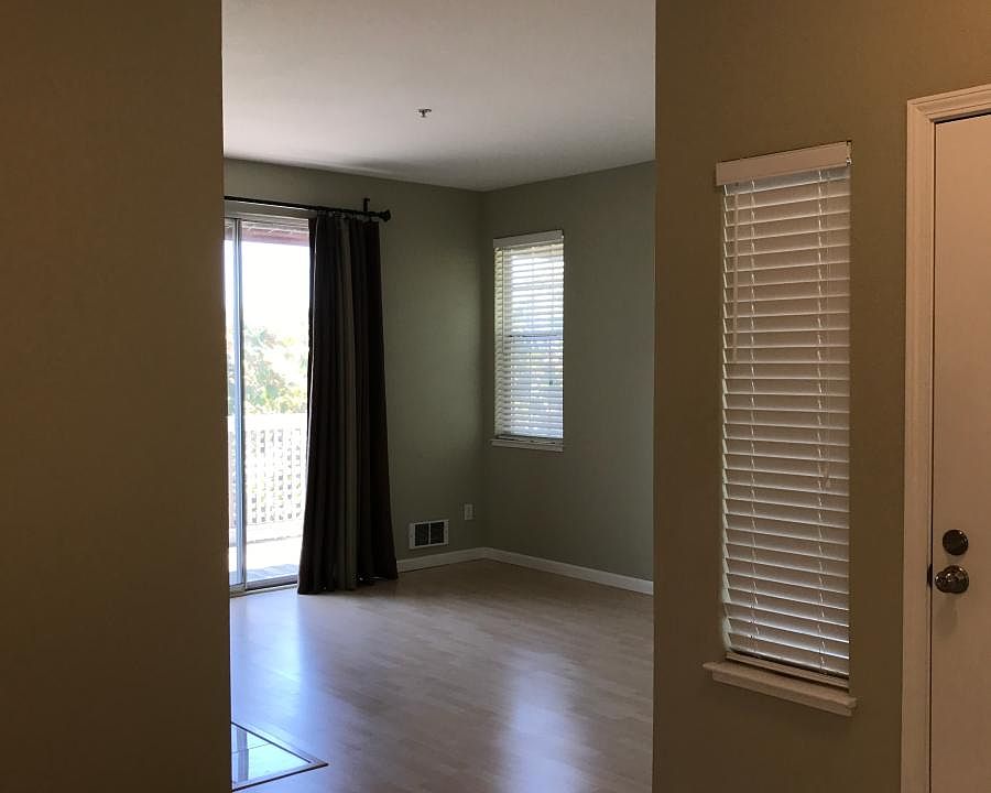 1st image of 250 Santa Fe Ter APT 206