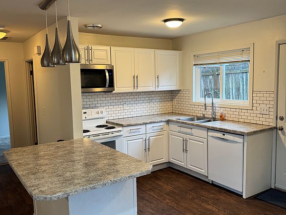 4th image of 9622 SE 41st Ave #9624