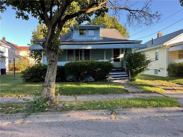 565 Eva Ave, Akron, OH 44301