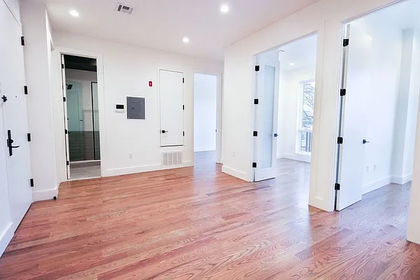 Rented by Brooklyn Group | media 18