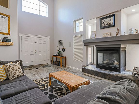 4th image of 15647 W Ventura St