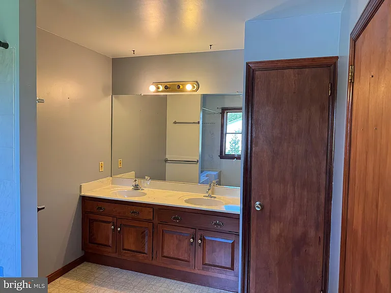 2395 Stumptown Rd — Photo 13