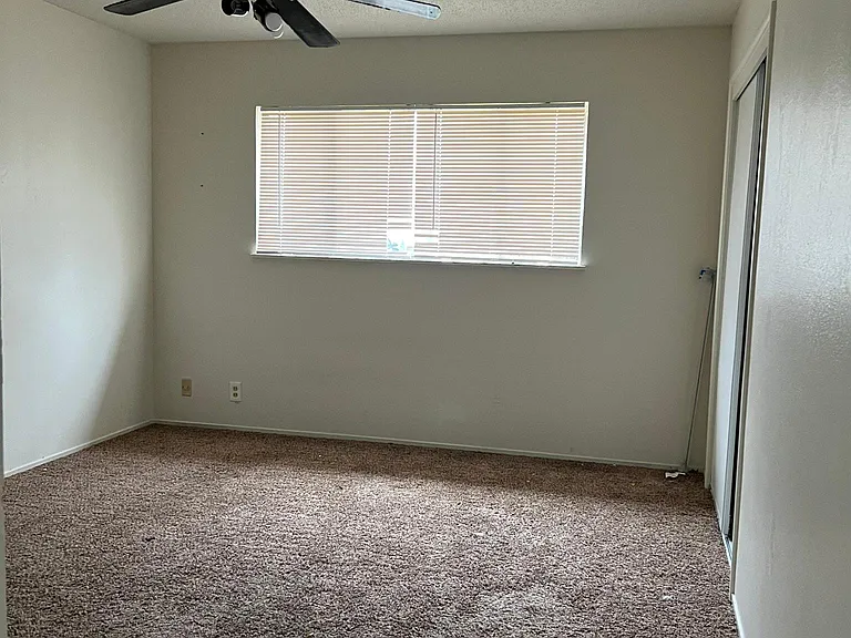 671 E San Carlos Ave — Photo 8