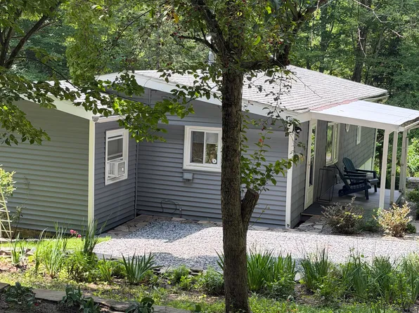 (undisclosed Address), Willow, NY 12495