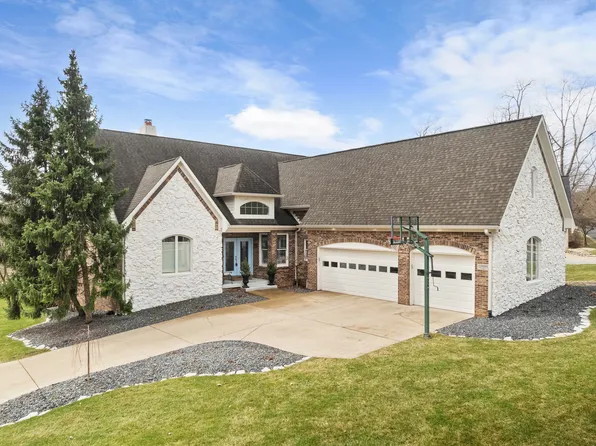 12096 Sail Place Dr, Indianapolis, IN 46256