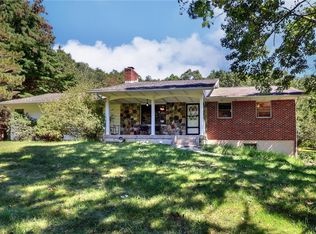 122 James Ln, Stroudsburg, PA 18360