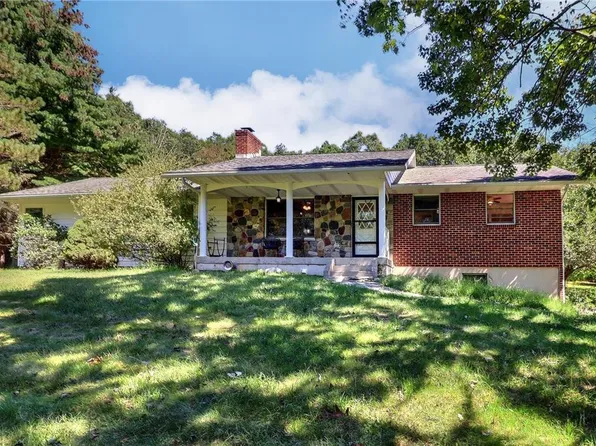 122 James Ln, Stroudsburg, PA 18360