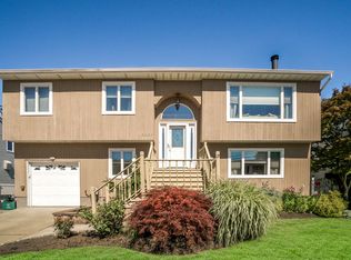 2607 Island Channel Rd, Seaford, NY 11783