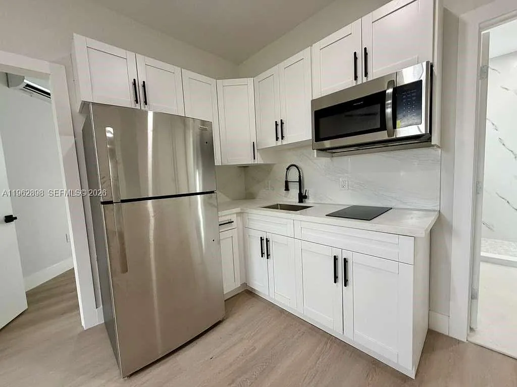 1 bed, 598 sqft, $1,800 — Photo 4