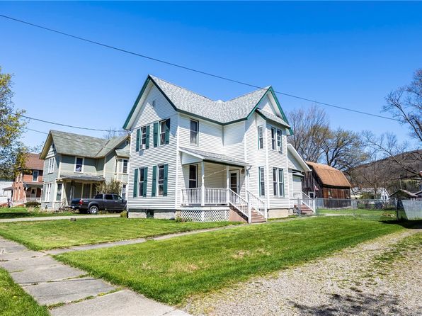 13 Charlesworth Ave, Avoca, NY 14809