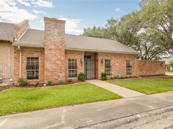 800 Dogwood Ln, Bryan, TX 77802