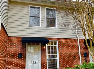 122 Ellington Oaks Ct, Raleigh, NC 27603