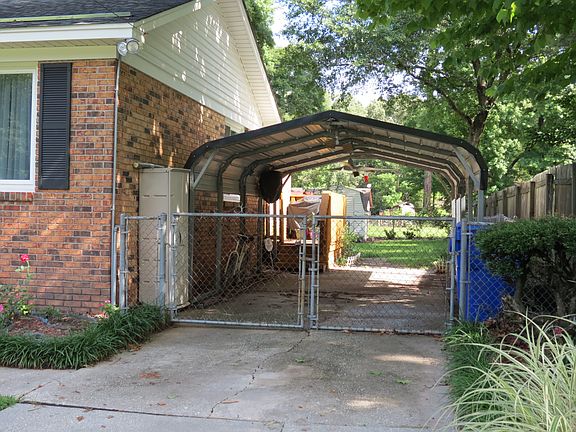 4th image of 3444 Plaza Ln
