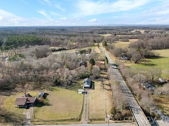 5th image of 845 Saint Marks Church Rd