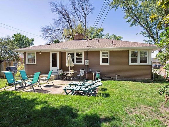3rd image of 62XX Garfield Ave