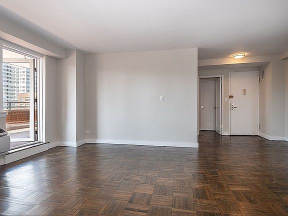 5th image of 300 E 71st St APT 17E