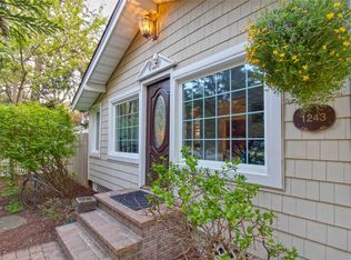 1243 N Country Rd, Stony Brook, NY 11790