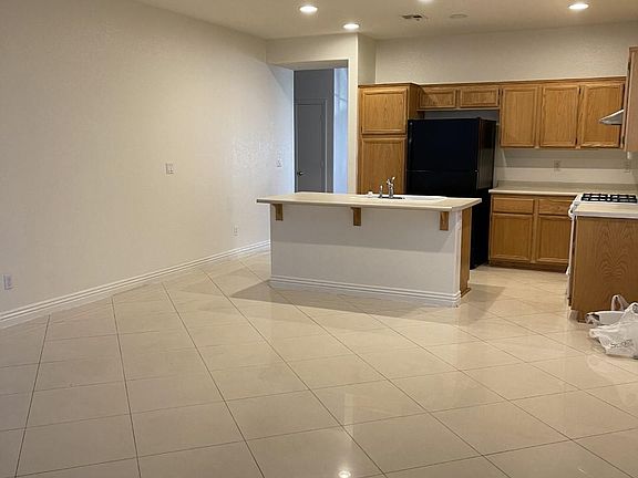 5th image of 3216 Crown Cove Ct