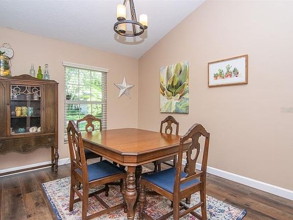 5th image of 15014 Redcliff Dr