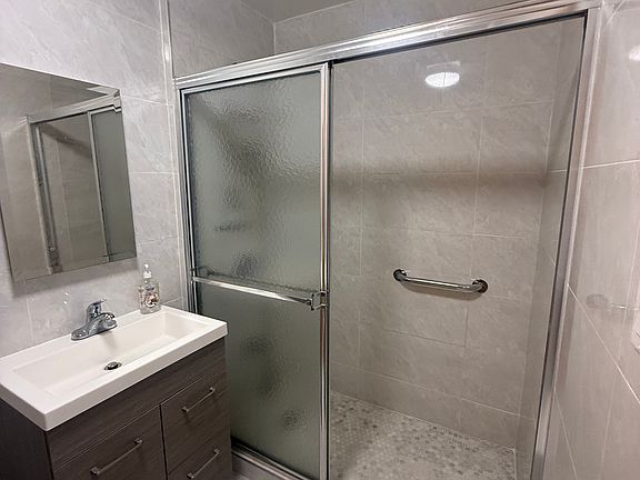5th image of 2366 E 29th St #1F